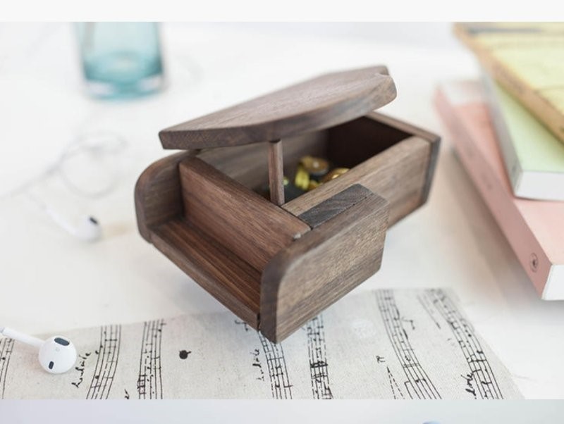 “爱玩木头”工作室——木艺八音盒