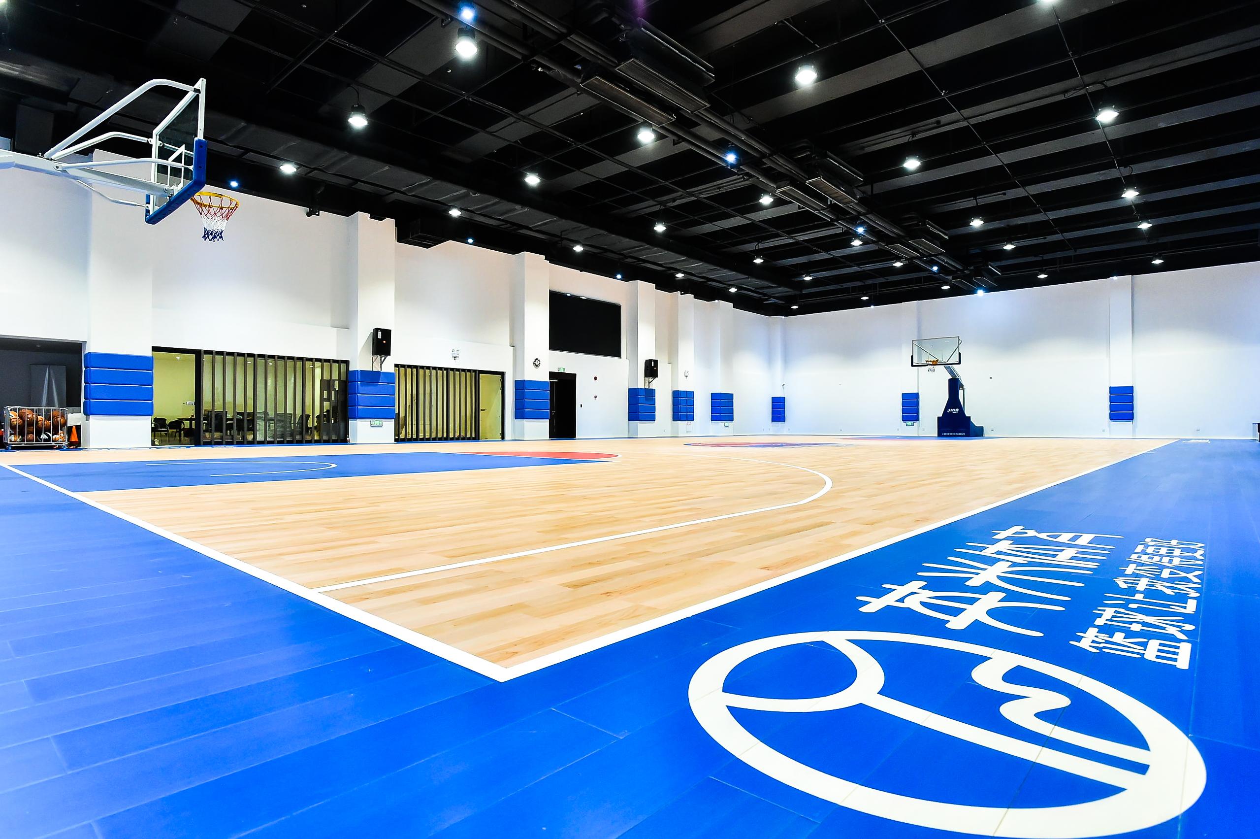 上海英米篮球俱乐部